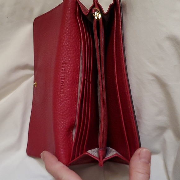 Michael Kors Wallet - Picture 8 of 14